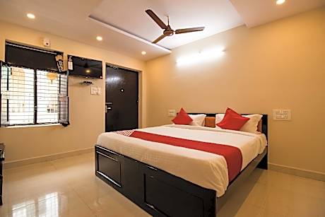 Capital O 38026 Chhatrapati Residency