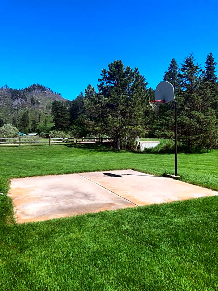 Spring Creek Inn
