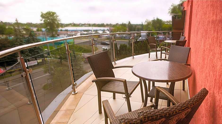 Vinci Hotel Airport