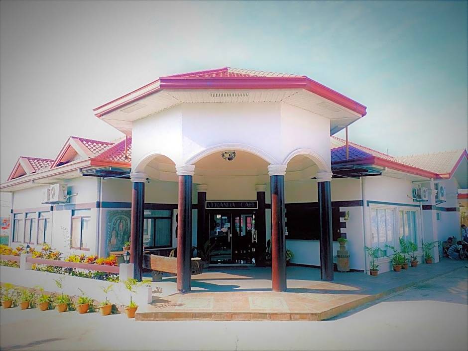 Veranda Suites and Restaurant