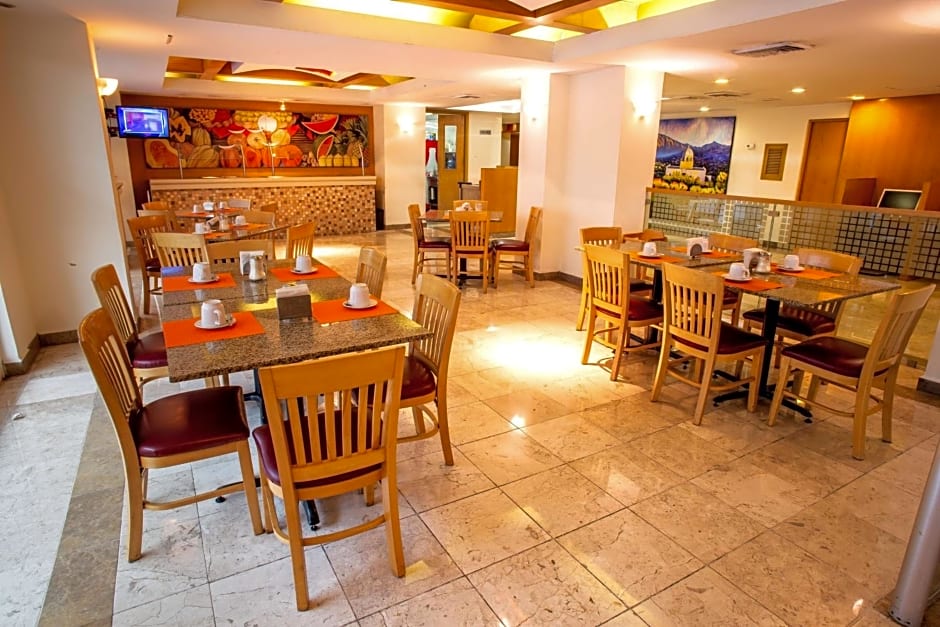 Hotel Plaza Calzada