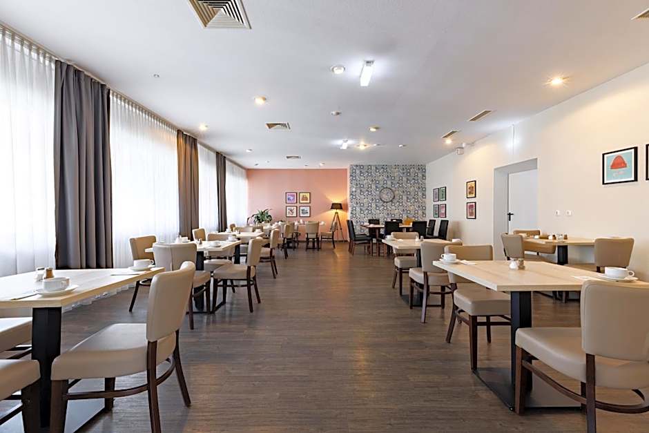 Garner Hotel Cologne Porz - Airport by IHG