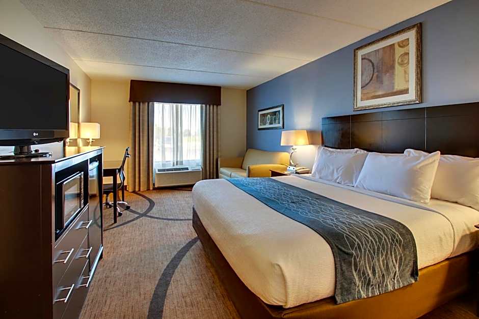 Greenfield Inn & Suites Owensboro, KY Airport