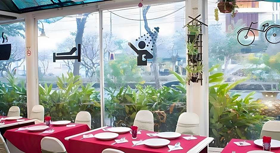 Collection O Howard Square Boutique Hotel