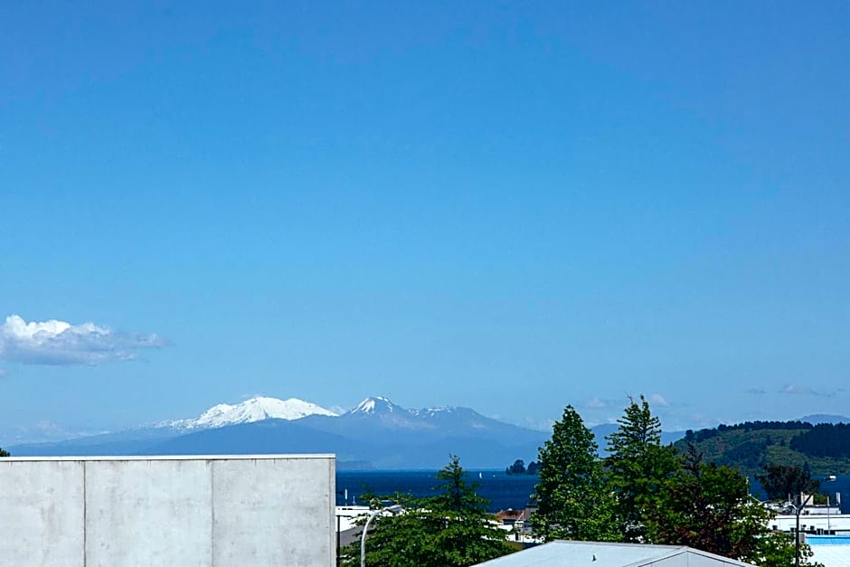 Finlay Jack's Backpackers