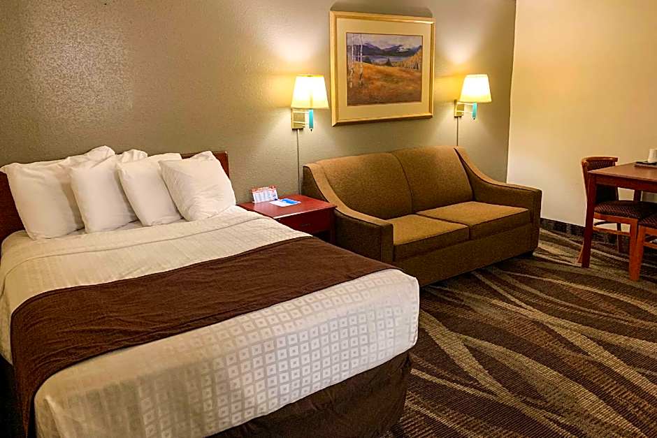 Photo 1 of 5 of 2 Double Beds Suite