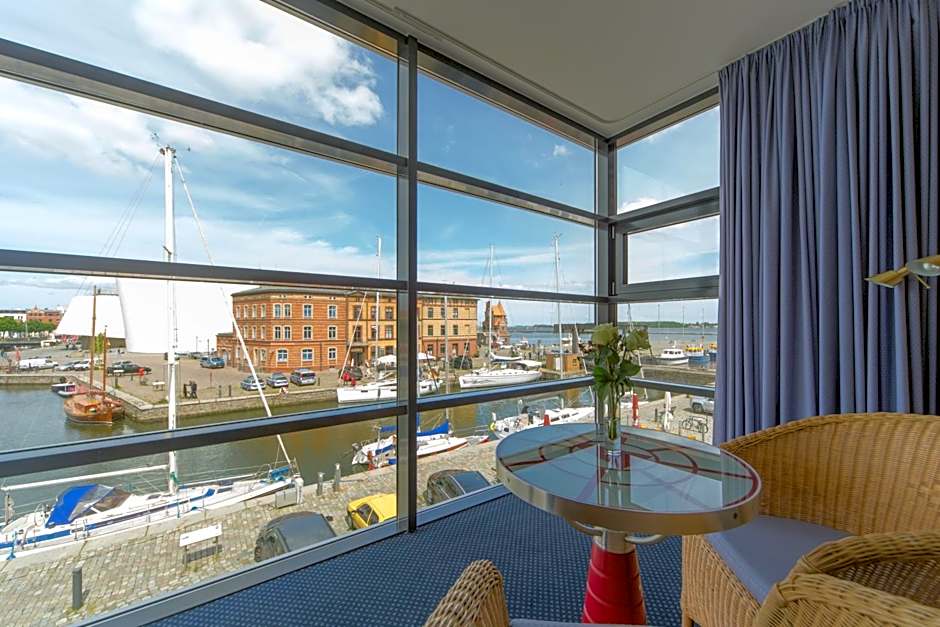 Photo 1 of 5 of Junior Suite, Panoramic View