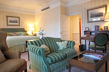 Suite with Garden View