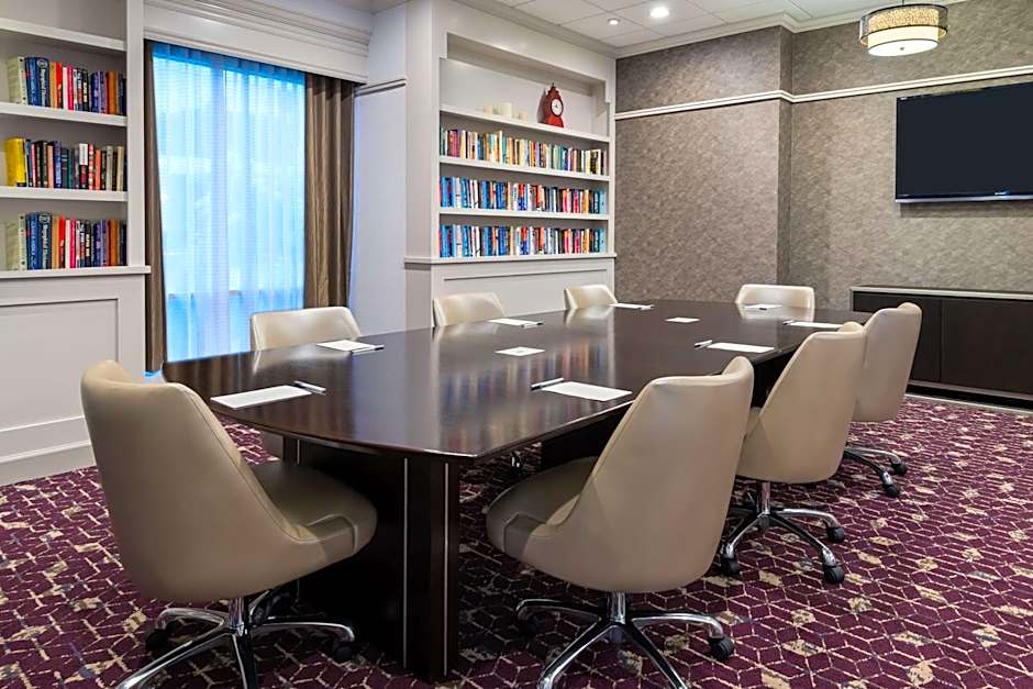 Hampton Inn By Hilton And Suites Buffalo Downtown