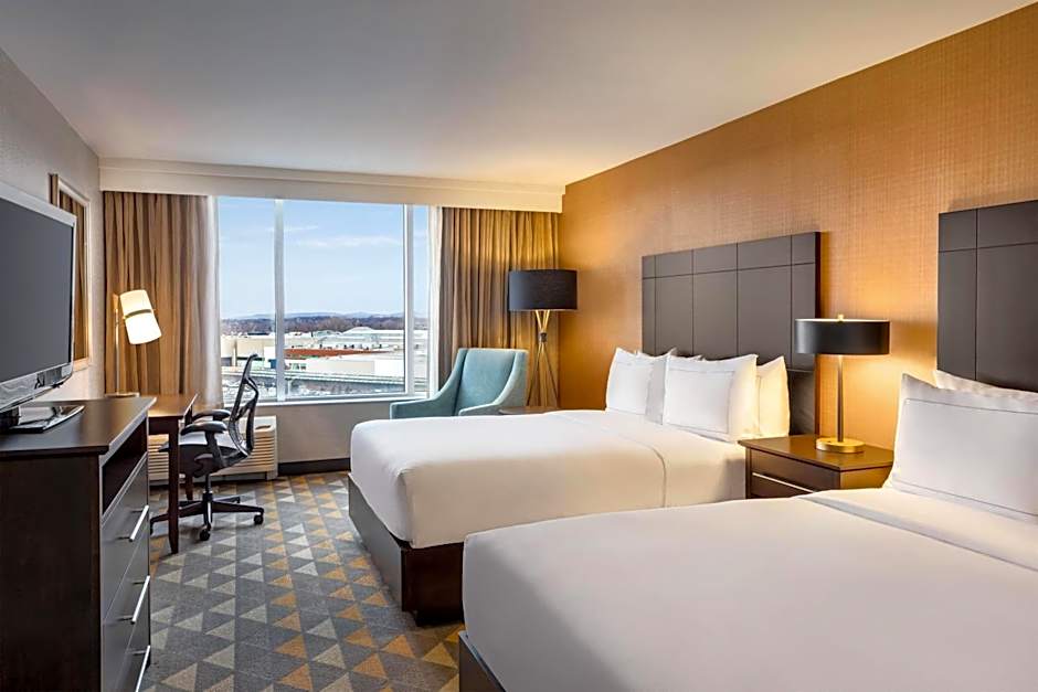 DoubleTree By Hilton Pointe Claire Montreal Airport West