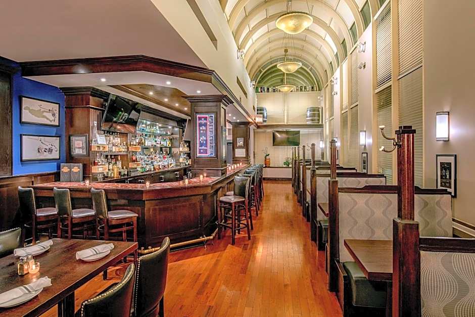 DoubleTree by Hilton Chicago - North Shore Conference Center