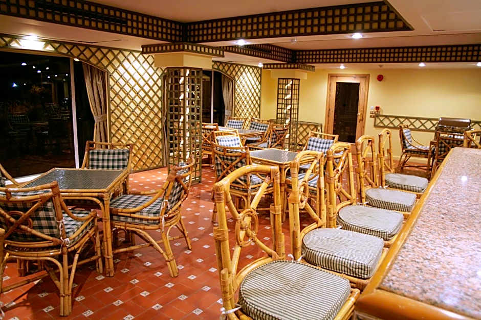 Mövenpick Prince Abbas Lake Nasser Cruise, Every Monday Four Nights From Aswan, Every Friday Three nights From Abu-Simbel - Including Excursions and Sightseeing