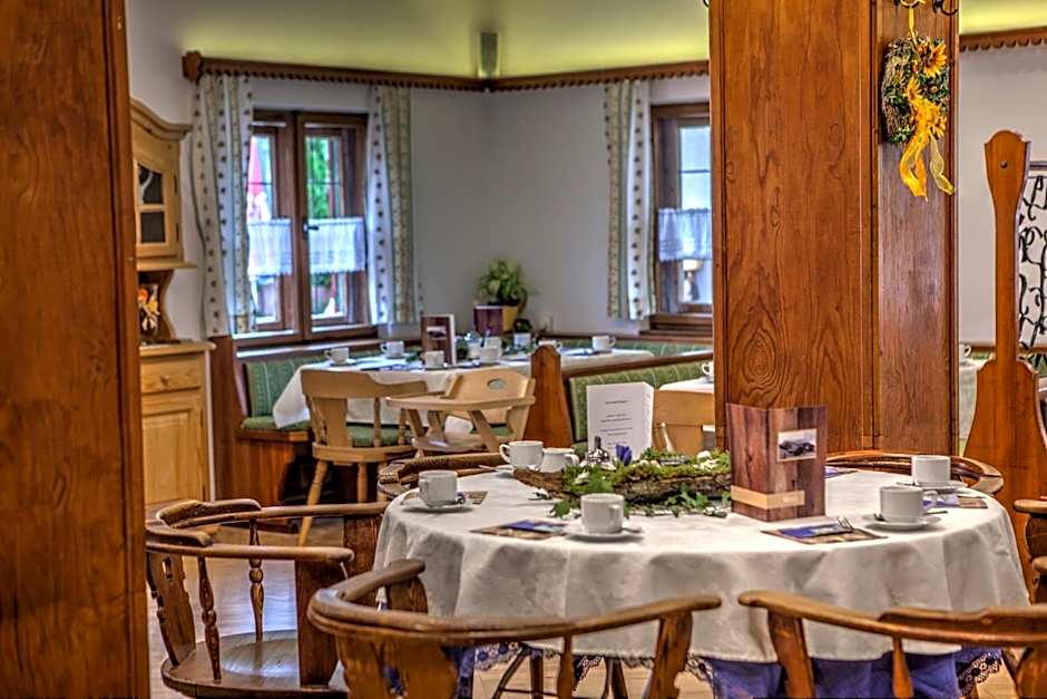 Wirtshaus und Pension Hocheck