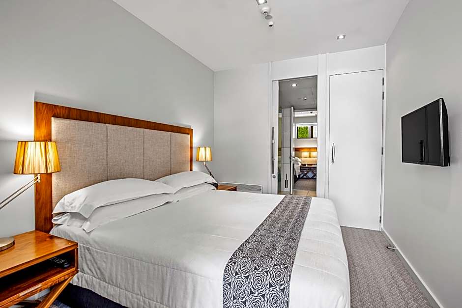 The Rees Hotel & Luxury Apartments