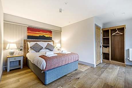 Deluxe Double Room with Shower