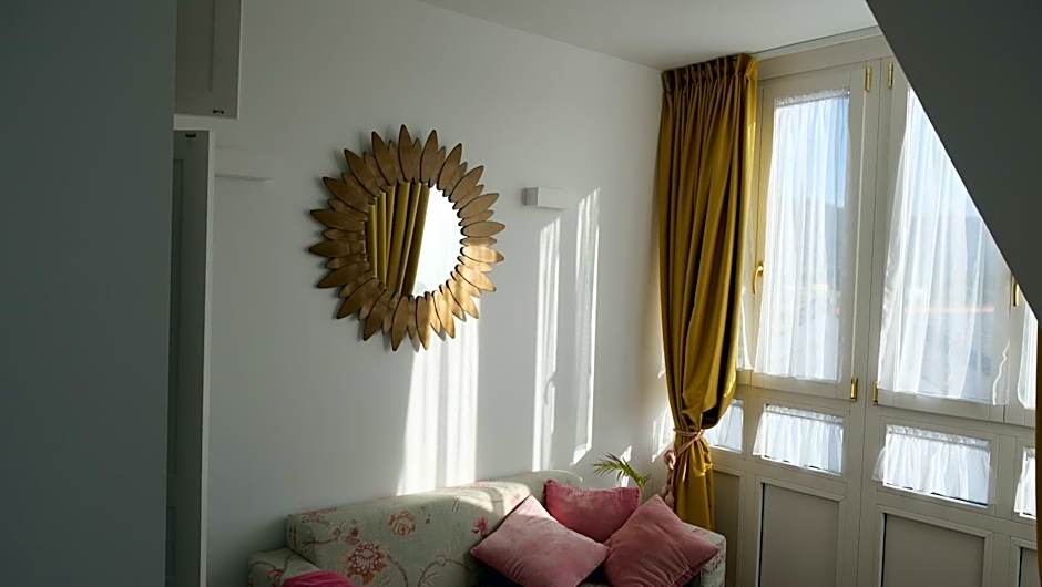 HOTEL LA CASA DE LAS CAMELIAS