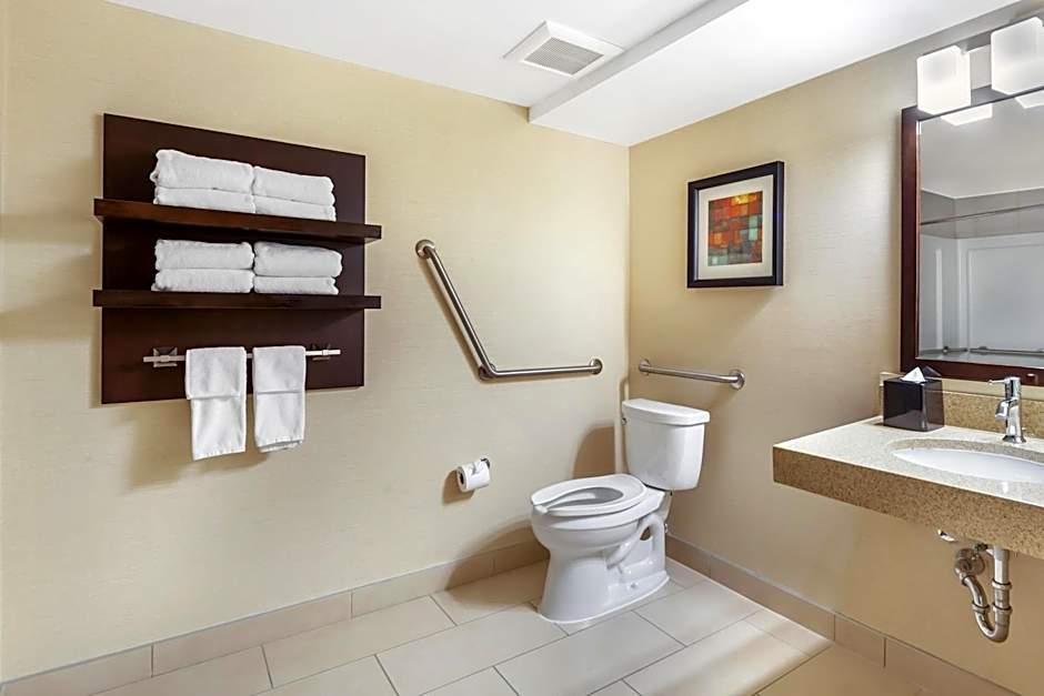 Best Western Plus Edmonton Airport Hotel