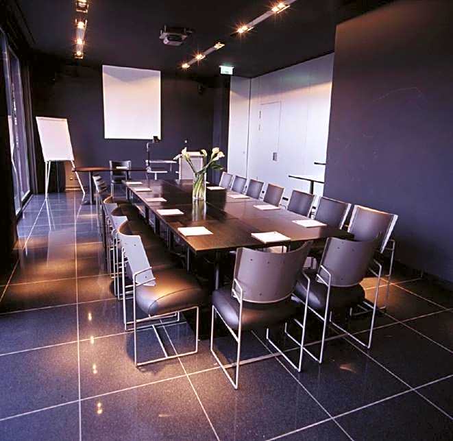 Kult Hotel