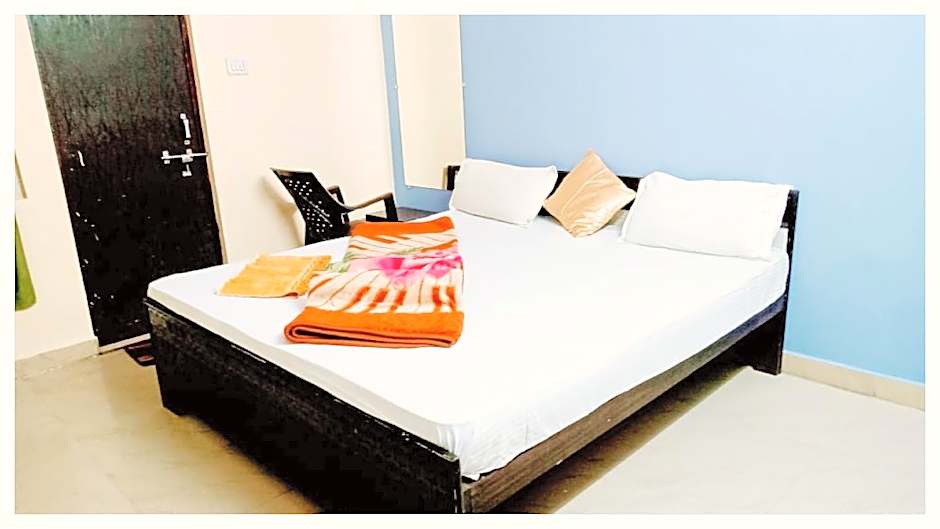 Goroomgo Shivay Guest House Godowlia Varanasi