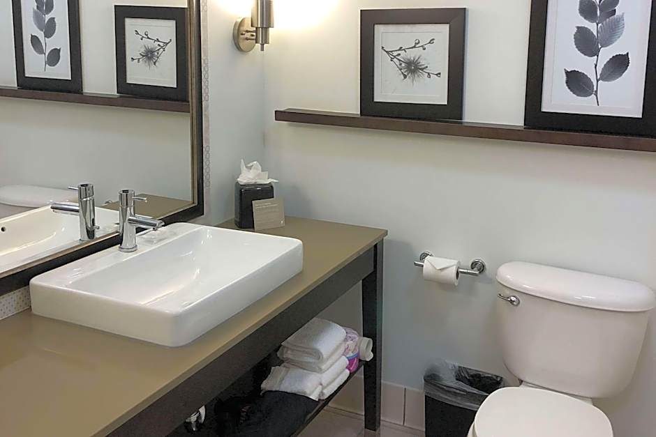 Country Inn & Suites by Radisson, San Jose International Airport, CA