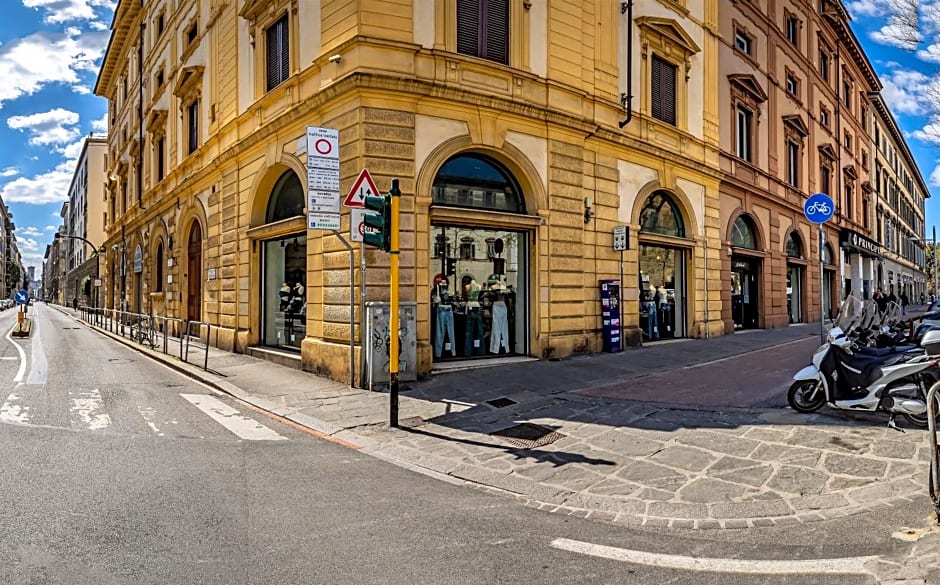 Maison Pitti Florence