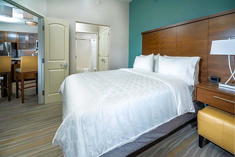 Photo 1 of 13 of 1 Bedroom 2 Queen Beds, Mobility Accessible, Bathtub