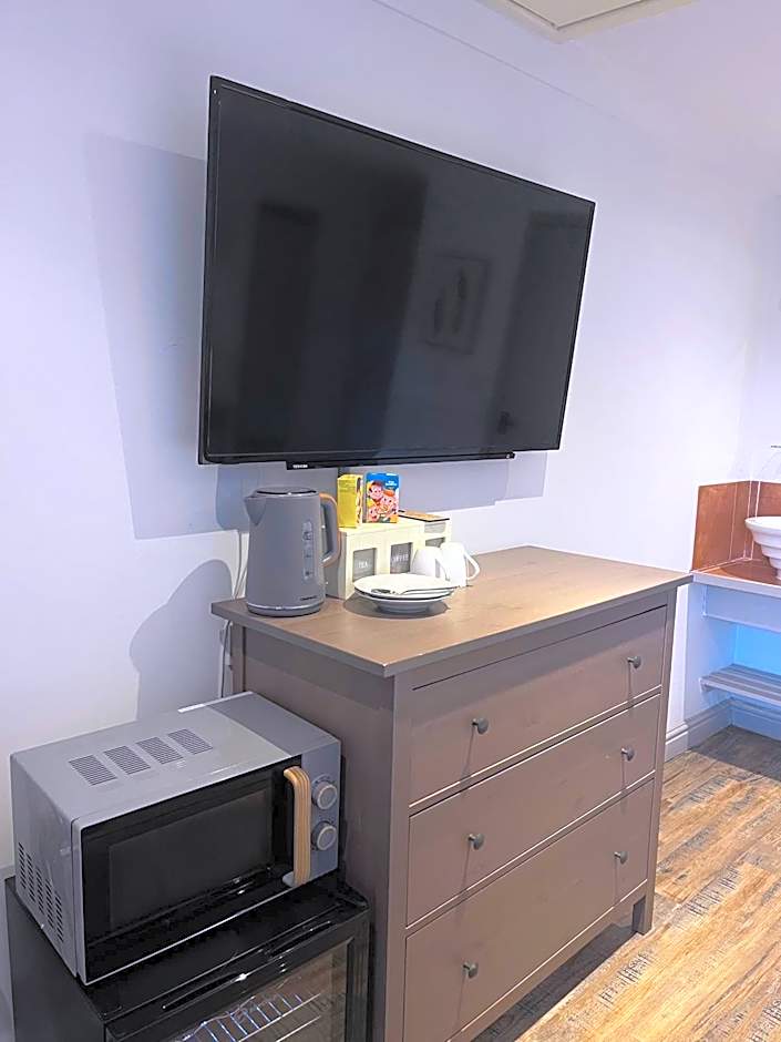 Pine, Country chalet located in Pegsdon