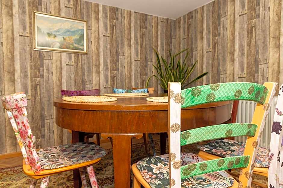 Goldiger Hirsch B&B mit Gemeinschaftsküche