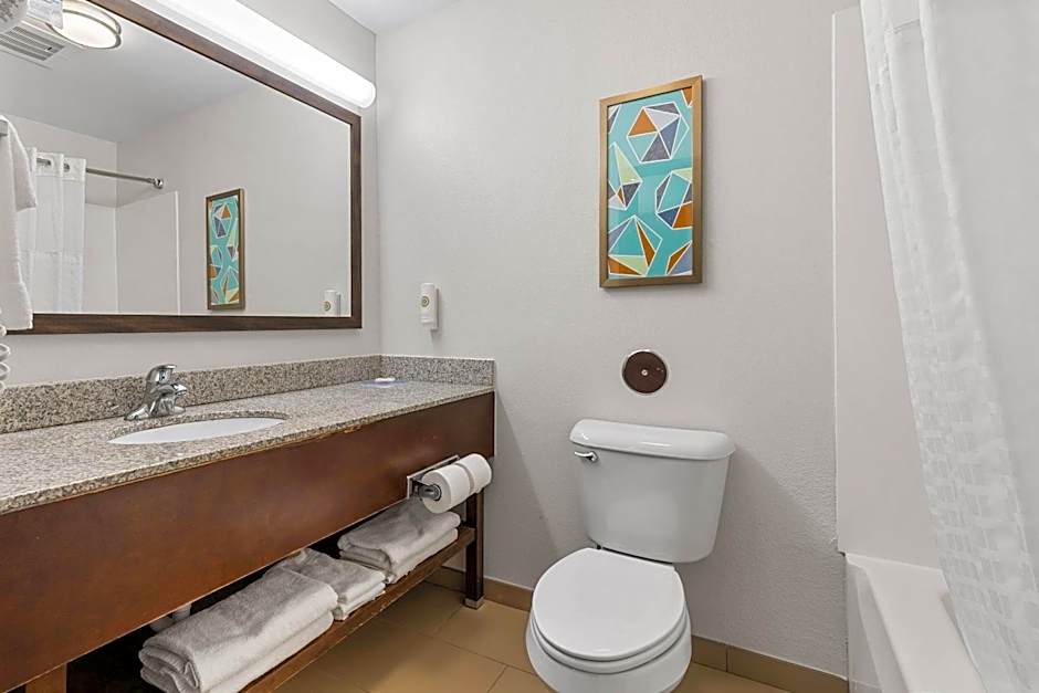 Comfort Inn & Suites Marion I-57