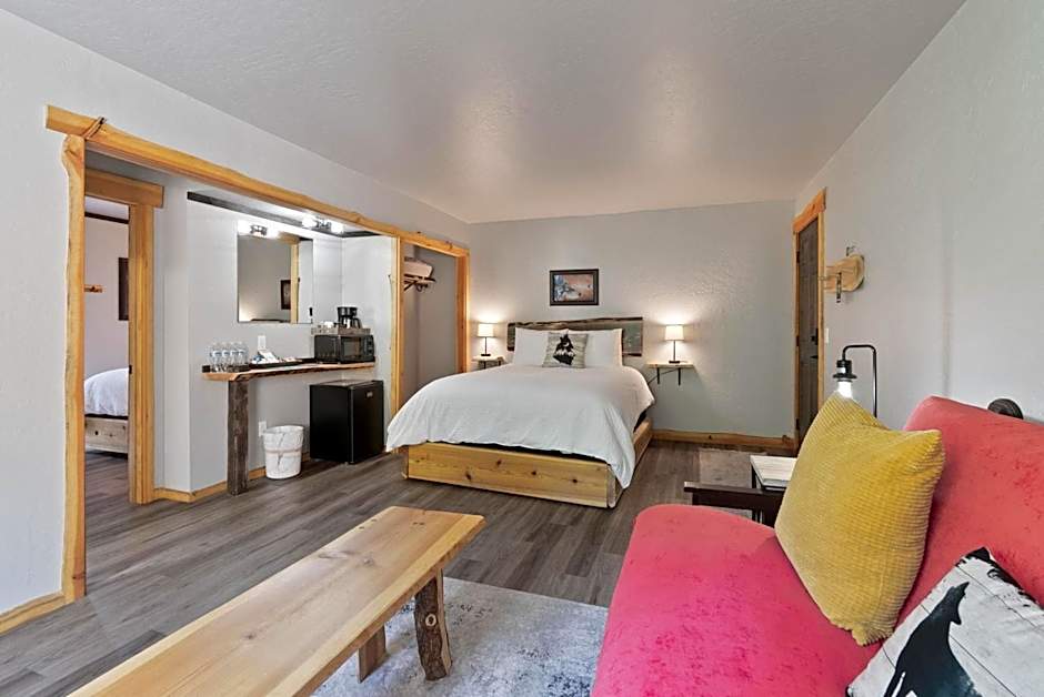Lake Village Lodge