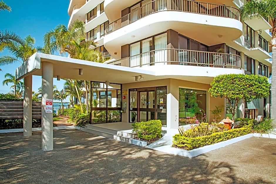 Broadwater Shores Waterfront Apartments