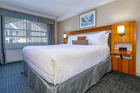 Listel Whistler, a Coast Hotel