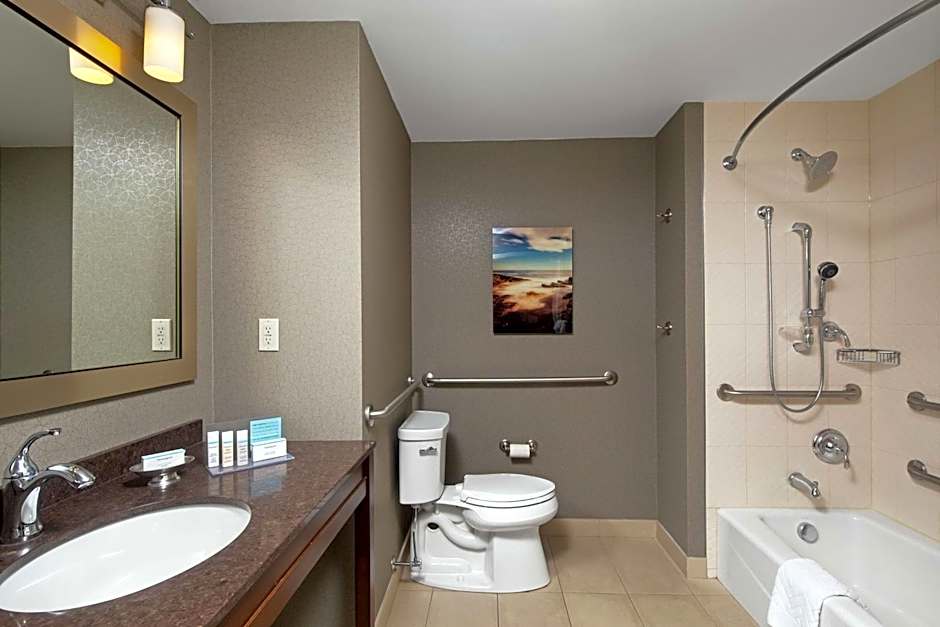 Hampton Halifax Downtown