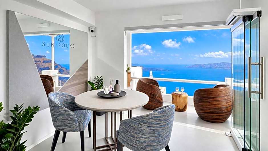 Sun Rocks Boutique Hotel - Caldera View Suites & Sunset Dining Experience