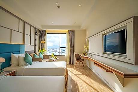 Deluxe Twin with City View