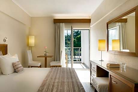 Twin Room with Garden View