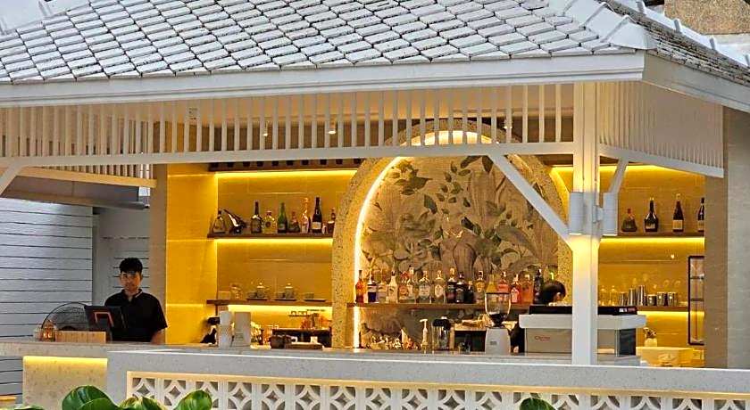 Feung Nakorn Balcony