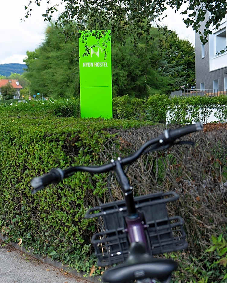 Nyon Hostel