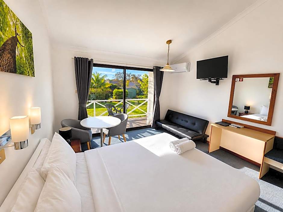 Karri Forest Motel