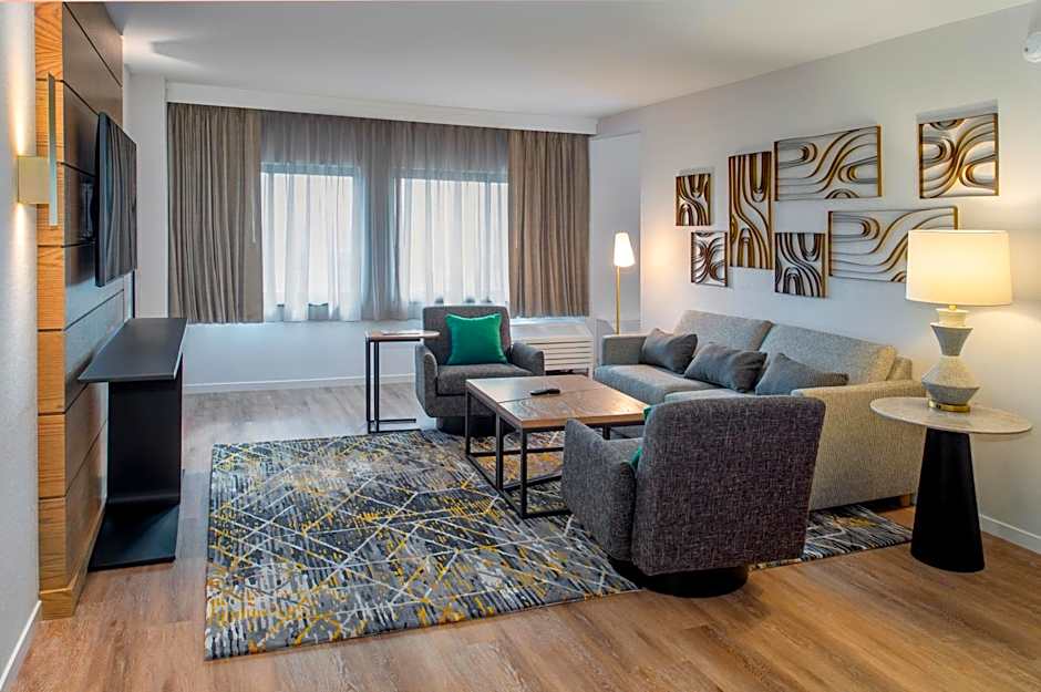 Sheraton Westport Plaza Hotel St. Louis