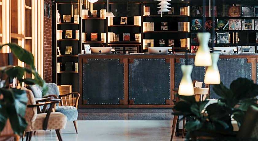 U.I.J Hotel&Hostel (UIJ)