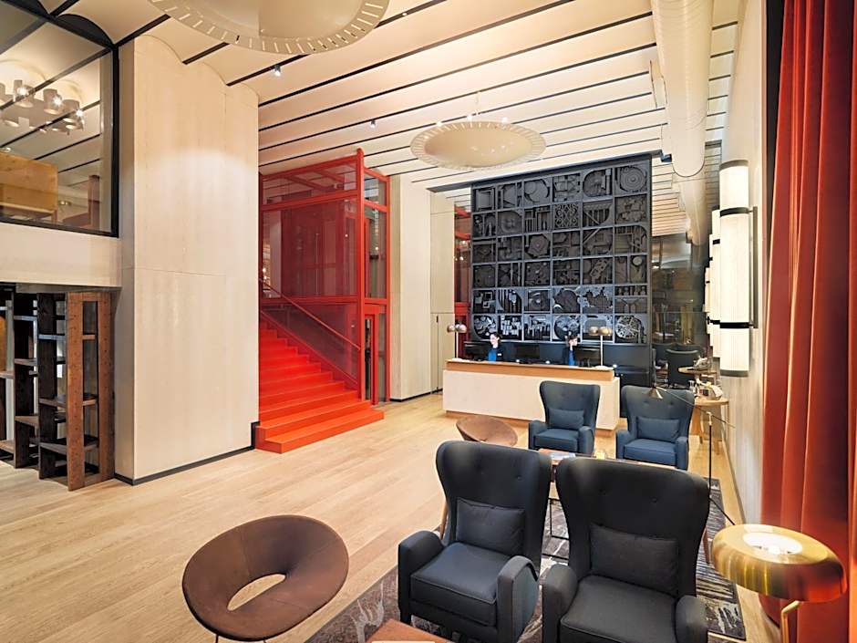 H10 Puerta de Alcala