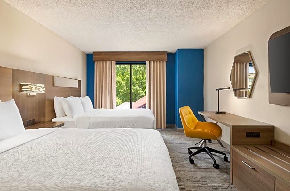 Holiday Inn Express Hotel & Suites Greenville-Downtown, an IHG Hotel