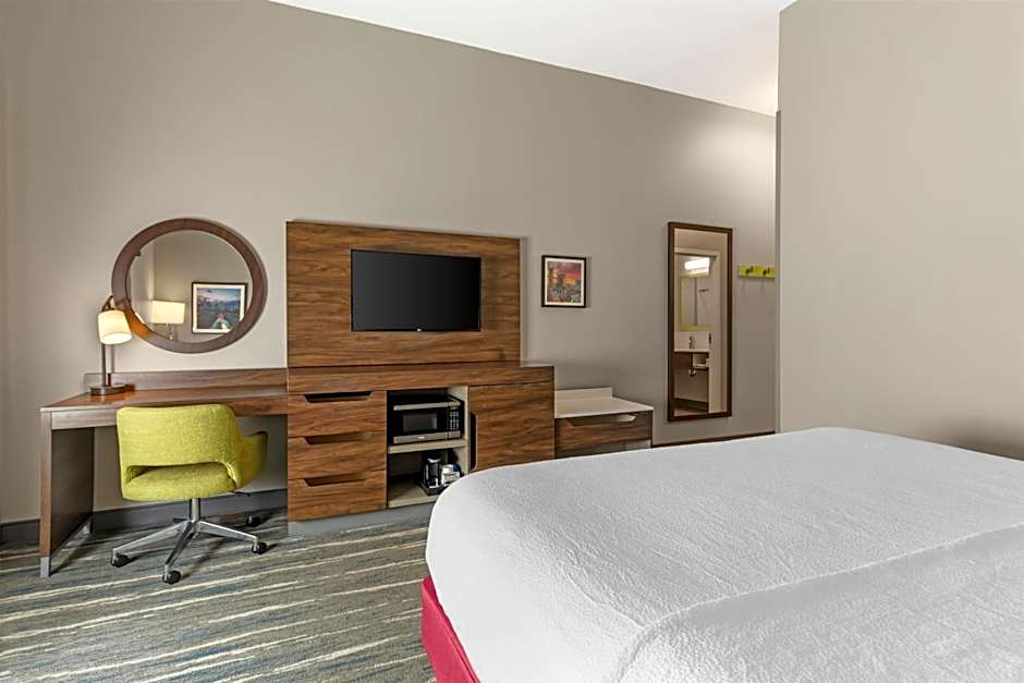 Hampton Inn & Suites Atlanta Airport West/Camp Creek Parkway