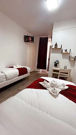 Twin Room with Shared Toilet