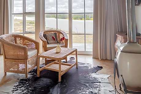 Standard Courtyard View Room