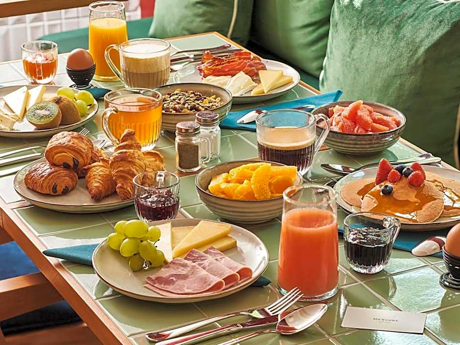 Mercure Paris Butte Montmartre Basilique