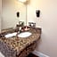 Travelodge by Wyndham Harbor City