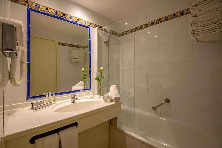 Photo 1 of 2 of Classic 2 Beds