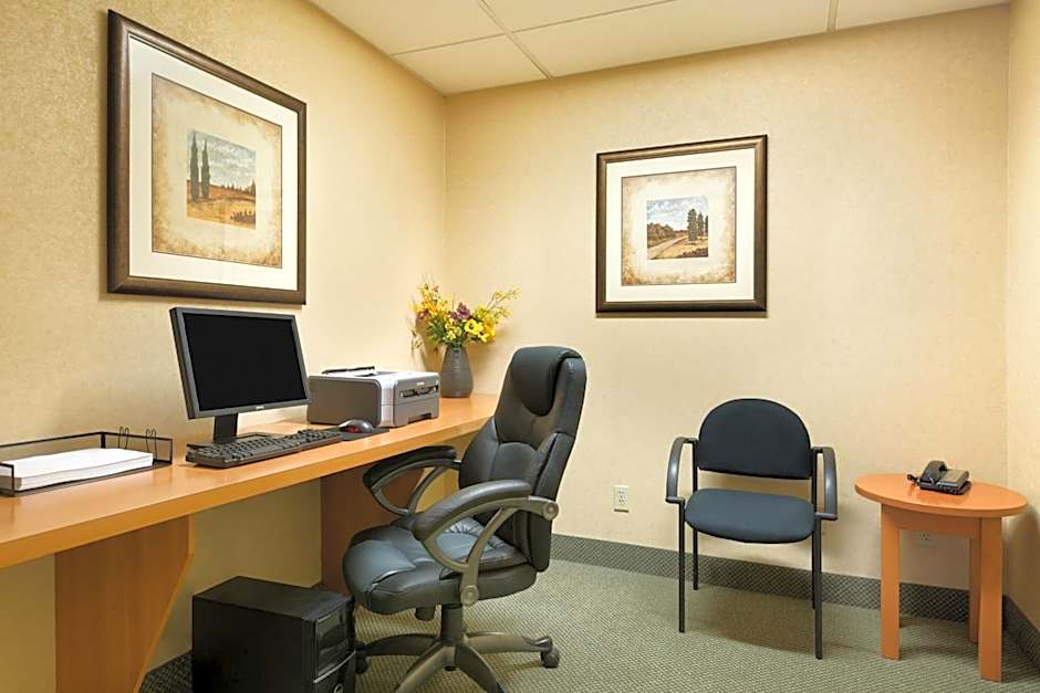 Days Inn by Wyndham Orillia